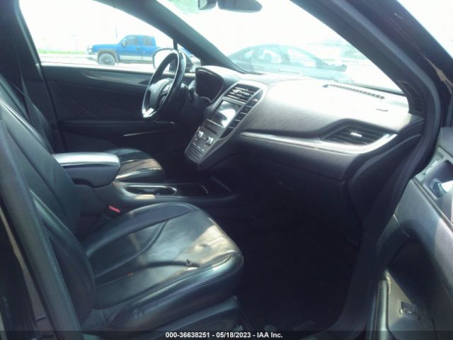 5LMCJ3D92HUL15190 Lincoln Mkc Reserve