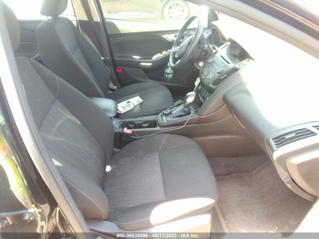 2015 FORD FOCUS SE VIN: 1FADP3F24FL297522
