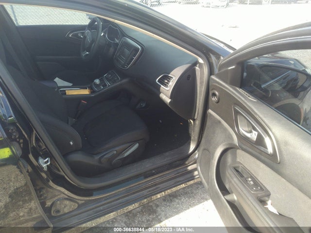 Chrysler 200 Limited 2015 1C3CCCAB1FN689939 Image 5