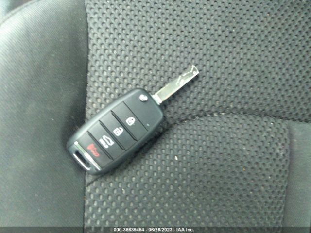 5XXGT4L31KG323087 KIA Optima Lx