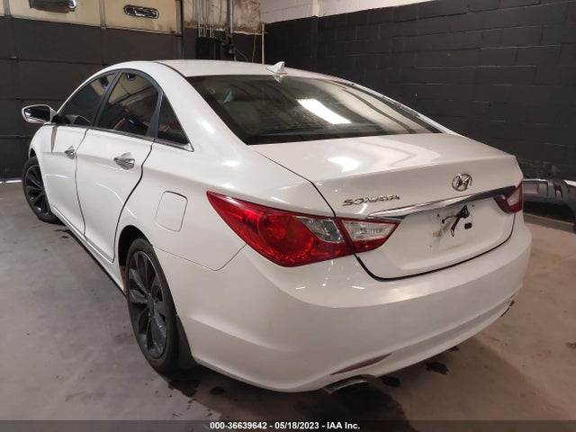 2013 HYUNDAI SONATA SE VIN: 5NPEC4AC0DH684571