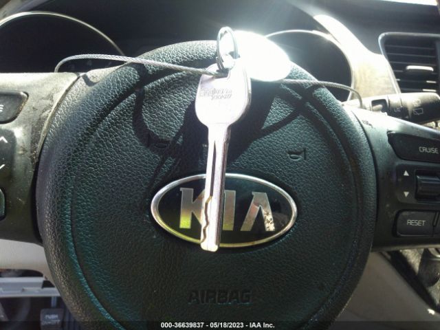 KNDMB5C17G6134170 KIA SEDONA LX