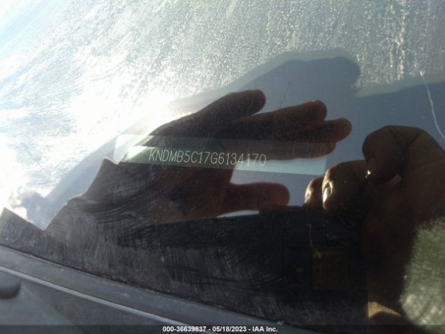 KNDMB5C17G6134170 KIA SEDONA LX
