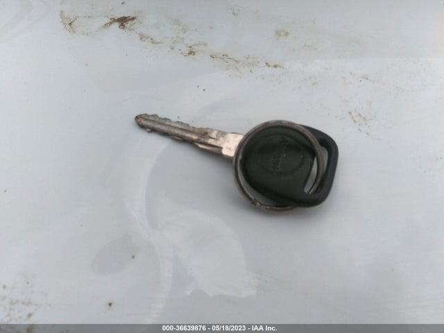 2002 CHEVROLET AVALANCHE VIN: 3GNEK13T72G283305