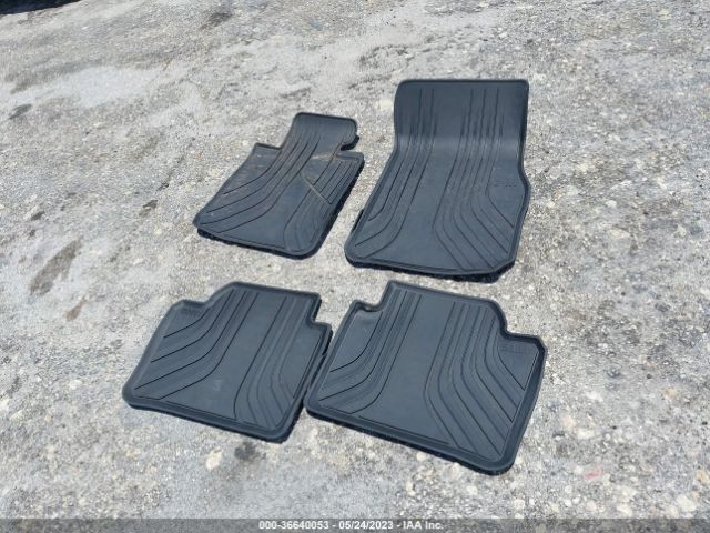 WBA8D9C54JA608423 BMW 3 Series 330i Xdrive