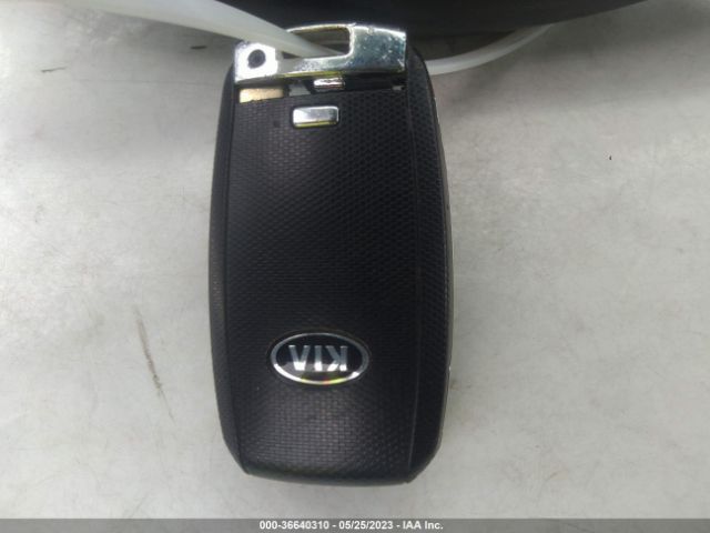 KNAGT4LE3H5011171 KIA Optima Hybrid Base