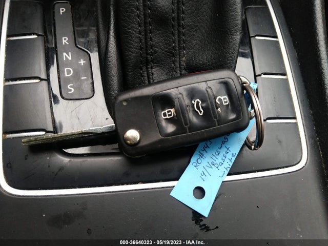 1VWAT7A38FC058097 Volkswagen Passat 1.8t Wolfsburg Ed
