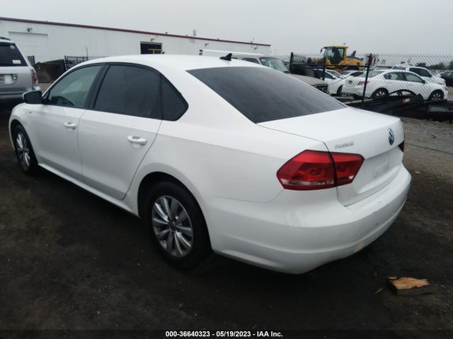 1VWAT7A38FC058097 Volkswagen Passat 1.8t Wolfsburg Ed