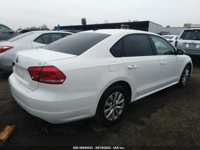 1VWAT7A38FC058097 Volkswagen Passat 1.8t Wolfsburg Ed