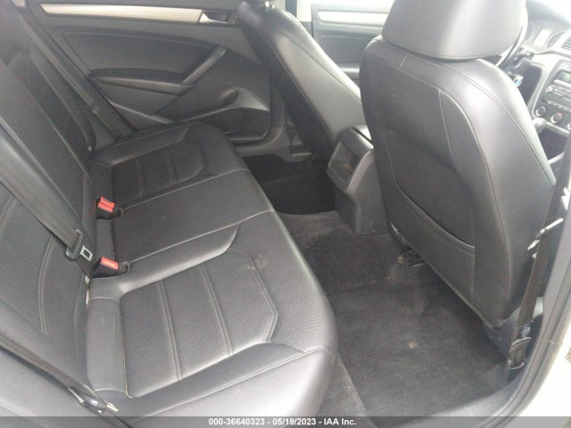 1VWAT7A38FC058097 Volkswagen Passat 1.8t Wolfsburg Ed