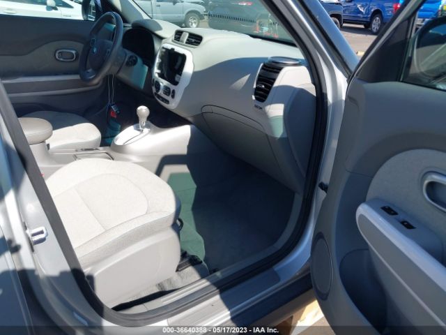 KNDJP3AE9G7016047 KIA SOUL EV