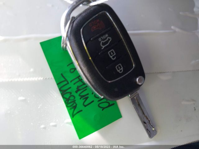 Hyundai TUCSON SE 2018 KM8J2CA41JU650687 Image 3