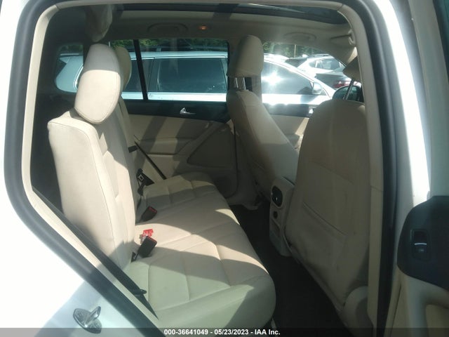 2013 VOLKSWAGEN TIGUAN SE W/SUNROOF & NAV VIN: WVGAV3AX0DW594963