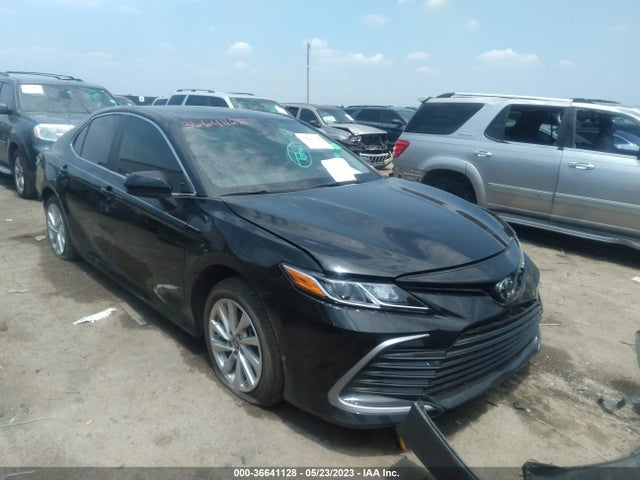 Toyota CAMRY LE 2023 4T1C11AK1PU130688 Image 1