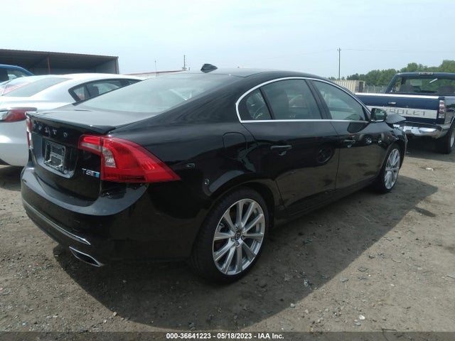 2017 Volvo S60, VIN: LYV402TM2HB151044