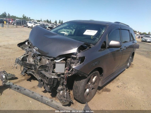 Toyota SIENNA SE 2015 5TDXK3DCXFS618897 Image 2