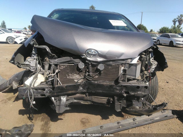 Toyota SIENNA SE 2015 5TDXK3DCXFS618897 Image 6