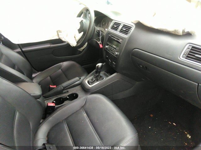 3VWD17AJ3EM417192 Volkswagen Jetta Sedan Se