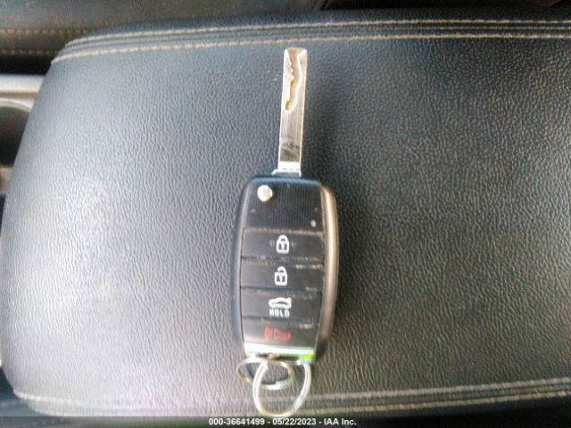 5XXGT4L36GG083123 KIA Optima Lx
