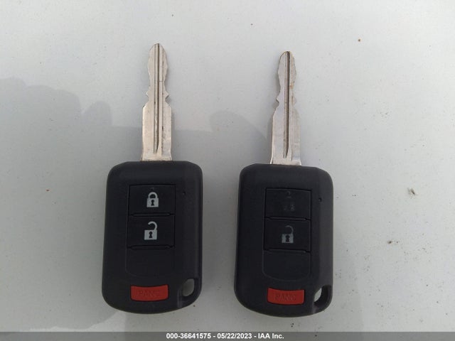 JA4AD2A34HZ044372 Mitsubishi Outlander Es