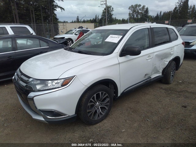 JA4AD2A34HZ044372 Mitsubishi Outlander Es