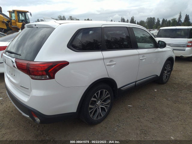 JA4AD2A34HZ044372 Mitsubishi Outlander Es