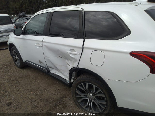 JA4AD2A34HZ044372 Mitsubishi Outlander Es
