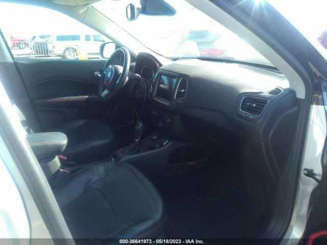 3C4NJDDBXJT230753 Jeep Compass Trailhawk
