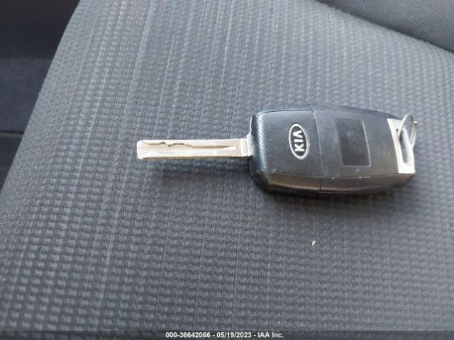 5XYKT4A76FG641482 KIA SORENTO LX