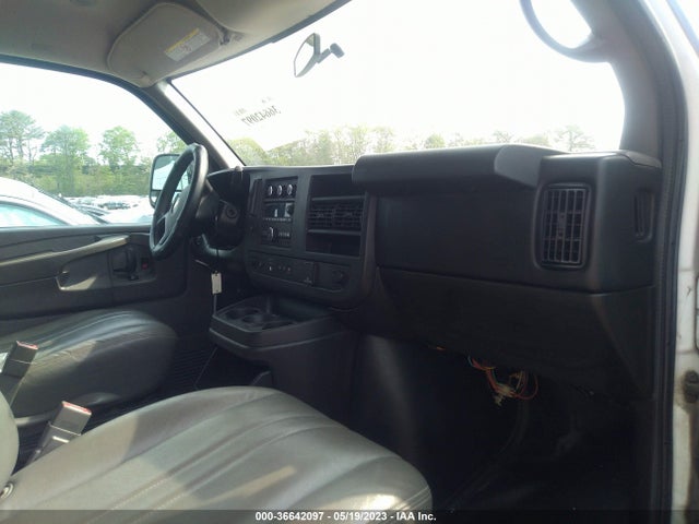Chevrolet Express 2500 Work Van 2015 1GCWGGFFXF1107974 Image 5