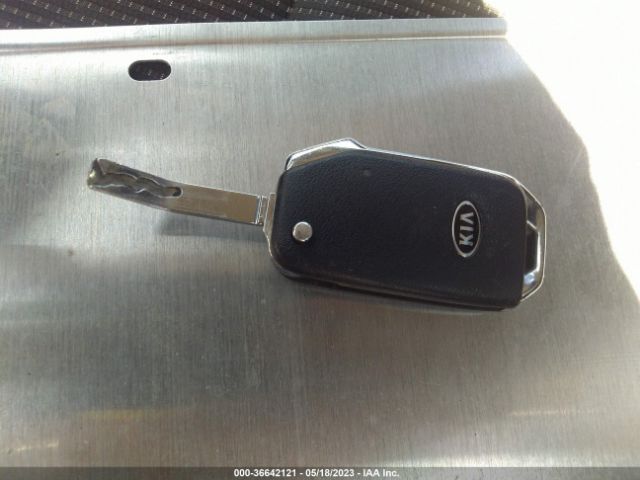 3KPF24AD0LE200952 KIA Forte Lxs