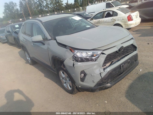 2021 Toyota RAV4, VIN: 2T3P1RFV3MW223122