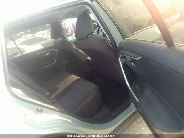 2021 Toyota RAV4, VIN: 2T3P1RFV3MW223122
