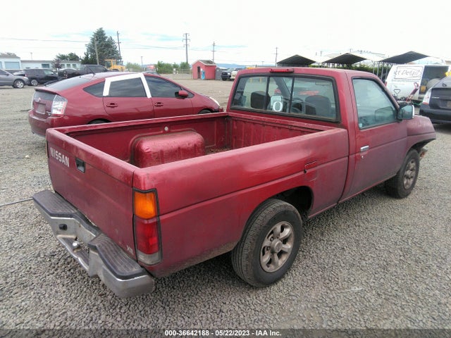 1996 NISSAN TRUCK XE VIN: 1N6SD11S2TC331276
