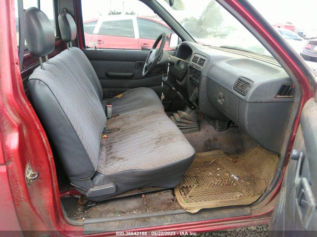 1996 NISSAN TRUCK XE VIN: 1N6SD11S2TC331276