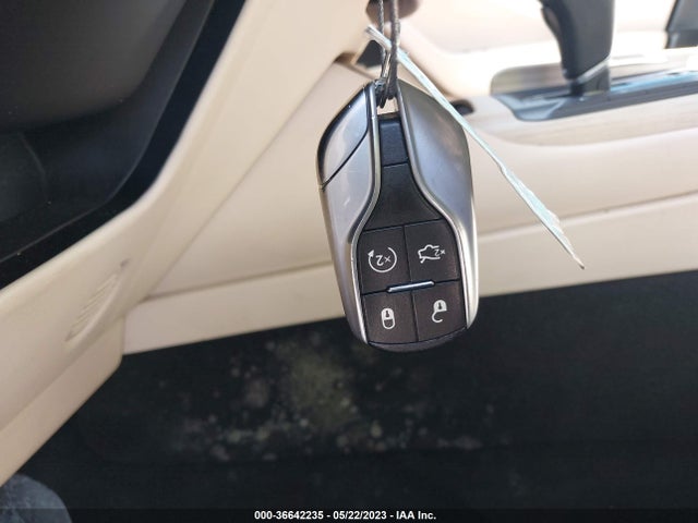 Продажа на аукционе авто 2017 Maserati Levante, vin: ZN661XUL7HX210813, номер лота: 36642235