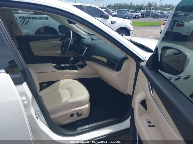 Продажа на аукционе авто 2017 Maserati Levante, vin: ZN661XUL7HX210813, номер лота: 36642235