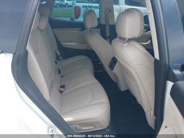 Продажа на аукционе авто 2017 Maserati Levante, vin: ZN661XUL7HX210813, номер лота: 36642235