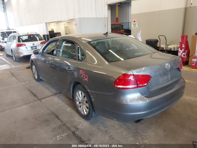 1VWAT7A39EC027181 Volkswagen Passat Wolfsburg Ed