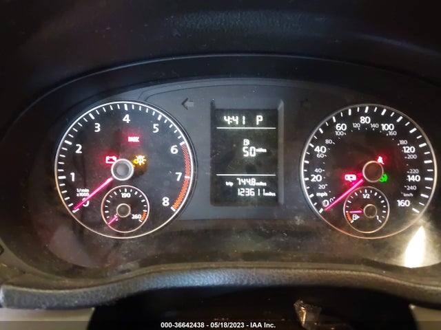 1VWAT7A39EC027181 Volkswagen Passat Wolfsburg Ed