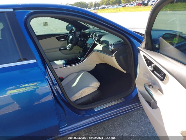 Mercedes-Benz C 300 2023 W1KAF4GB4PR095806 Image 5