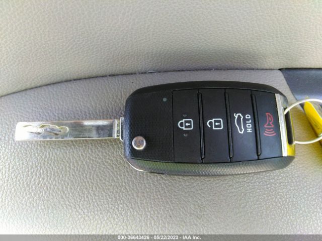 5XXGT4L32HG138877 KIA Optima Lx