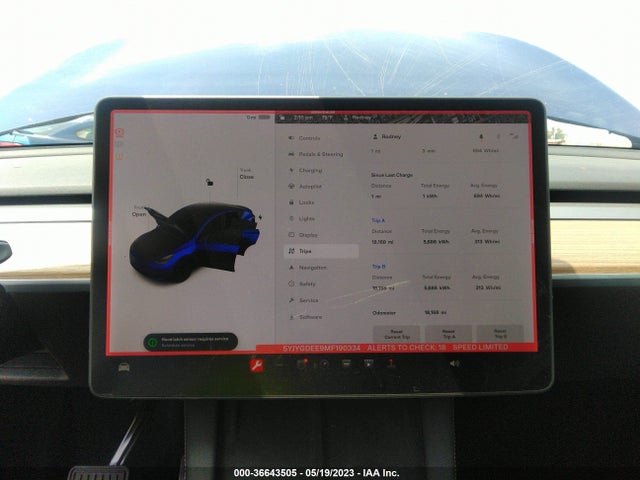 Tesla Model Y Long Range 2021 5YJYGDEE9MF190334 Image 11