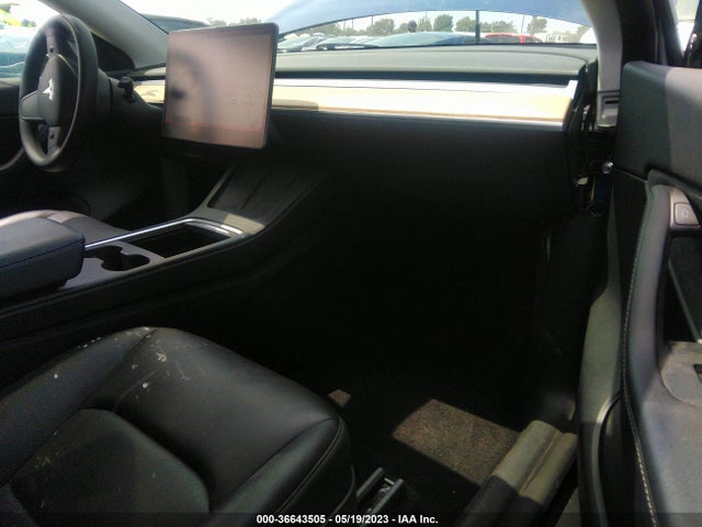 Tesla Model Y Long Range 2021 5YJYGDEE9MF190334 Image 5