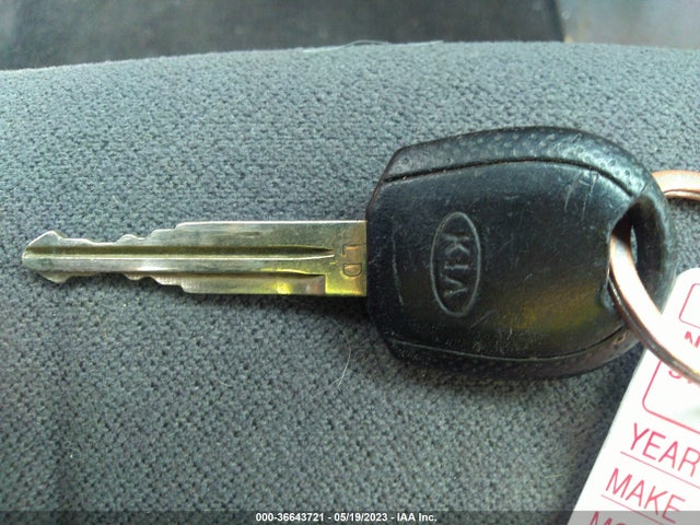 2006 KIA SPECTRA VIN: KNAFE161365322609