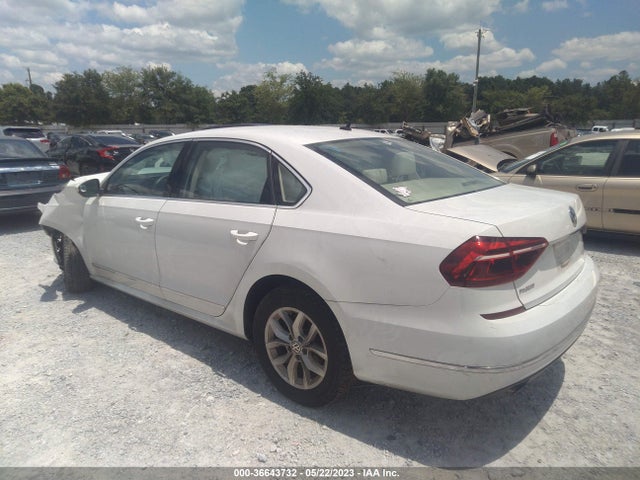 1VWAT7A33HC071424 Volkswagen Passat 1.8t S