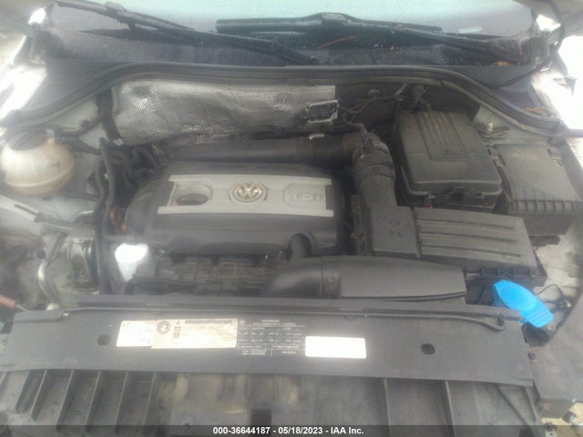 2011 VOLKSWAGEN TIGUAN SE W/SUNROOF & NAVI VIN: WVGAV7AX8BW545949