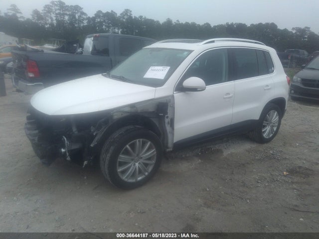 2011 VOLKSWAGEN TIGUAN SE W/SUNROOF & NAVI VIN: WVGAV7AX8BW545949