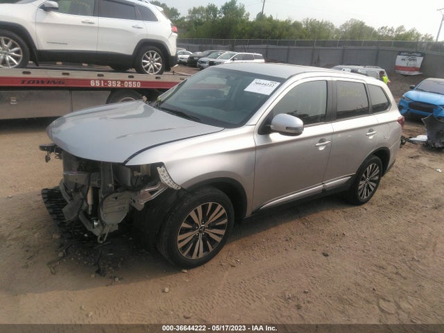 JA4AZ3A35KZ044251 Mitsubishi Outlander Se