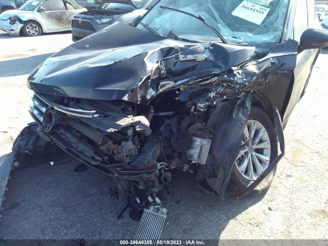 3VV3B7AX6KM040886 Volkswagen Tiguan Se/sel/sel R-line